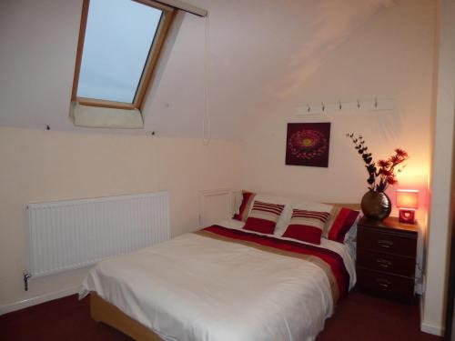 Shirebrook House | Top-Rated Station House: Ideal for Family Getaways
