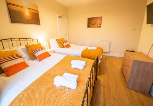 Chesterfield House | Family-Friendly Staveley House with Kitchen Amenities