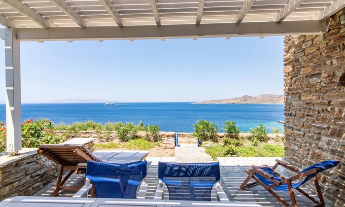 Tinos House | Stavros Bay: Oceanfront Retreat with Spa & Perfect Reviews