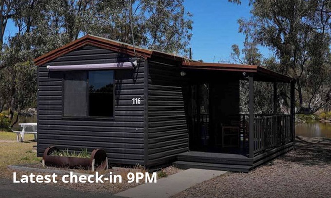 Stawell Hotel | Guest Rated: Stawell Grampians Gate C & C Park with Breakfast