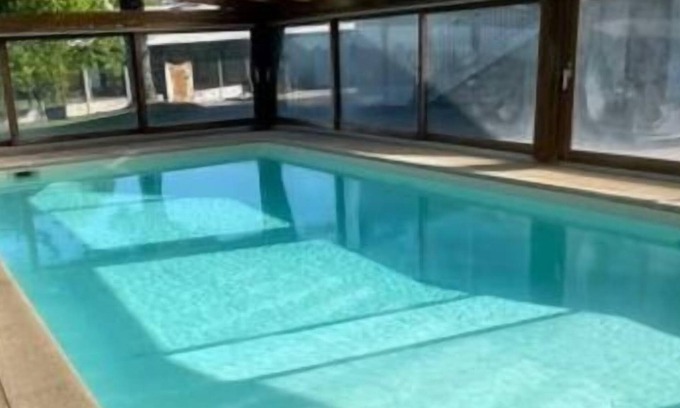 Auriac-du-Perigord Bed & Breakfast | STAY#05 in Périgord with heated indoor swimming pool