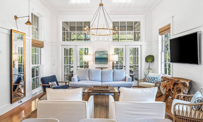 Watercolor House | 🍂 Stay 3+ Nights, Get 1 Free! 8/15–11/15 | WaterColor Beach Club Access & Bikes!