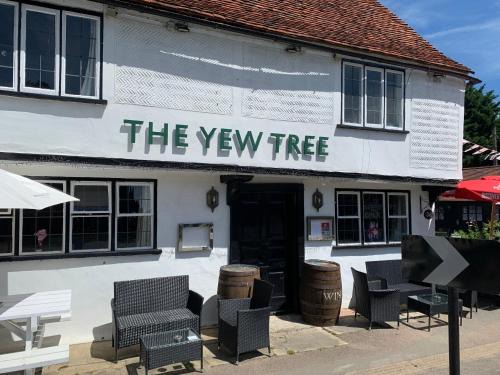 Manuden Hotel | Relax at The Yew Tree: Family and Pet-Friendly Getaway