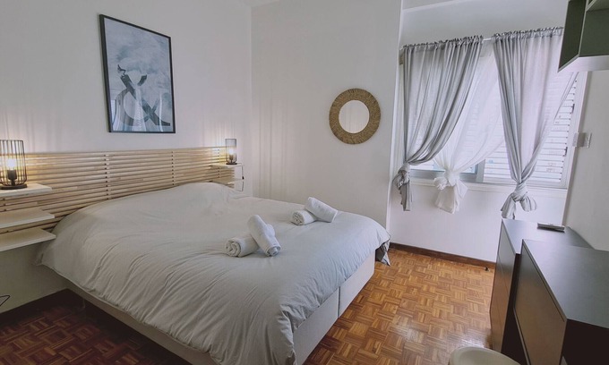Larnaca City Centre Apartment | Oceanfront Stay at Antique Apartment - Family-Friendly Retreat