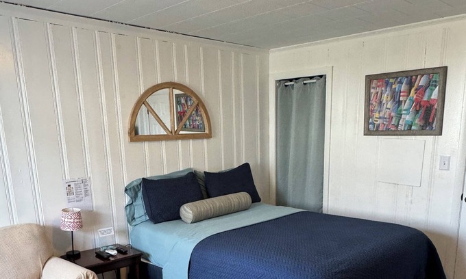 Hampton Apartment | Discover North Beach Motel: Steps from the Oceanfront!