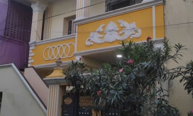 Chennai House | Comfortable Stay Confident Home: 2 AC Rooms & Kitchen