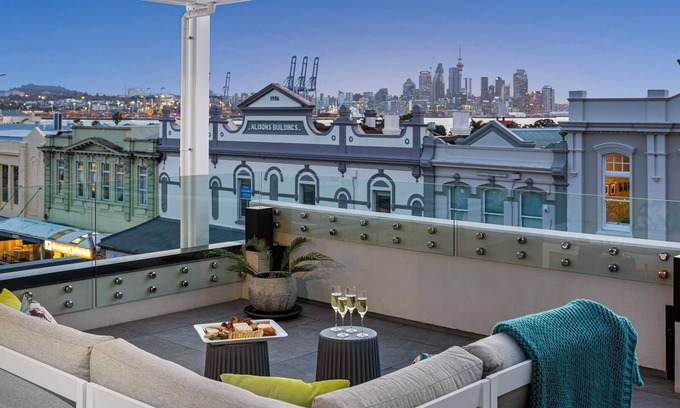 Devonport Apartment | Stay Devonport Summar
