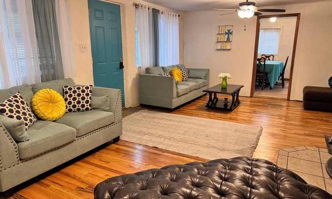 Penasco House | Stay in a vintage adobe mountain home with modern touches. Great retreat!