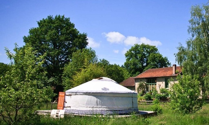 Peyrat-le-Chateau Bed & Breakfast | Unique Yurt Stay at Ferme des Ânes with Spa & Pool Access
