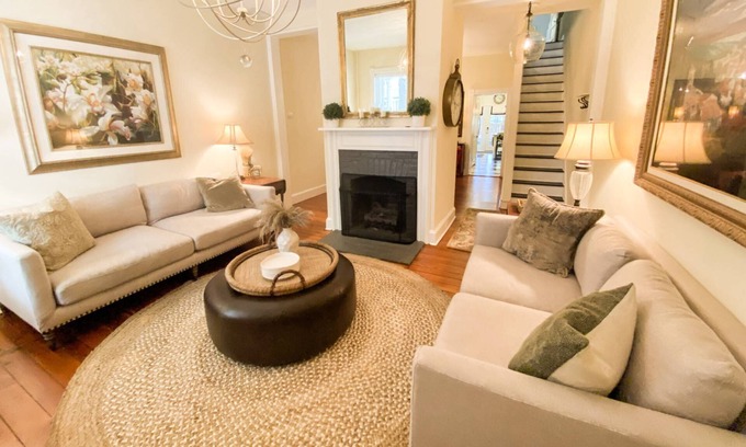Historic District House | Historic Carriage House: 10/10 Rating in Downtown Annapolis
