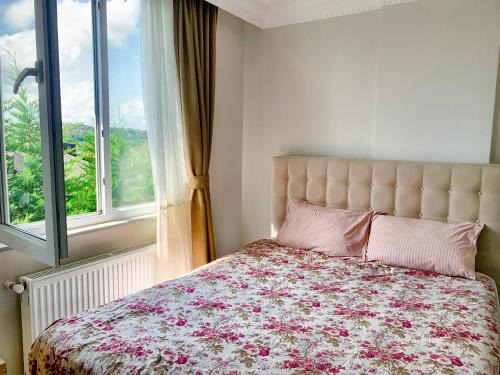Arnavutkoy House | Nature Escape: Just 5 Minutes from the Airport