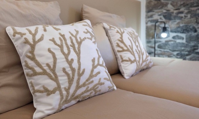 Arco da Calheta House | Experience Comfort at Casa da Rosinha with Unique Amenities
