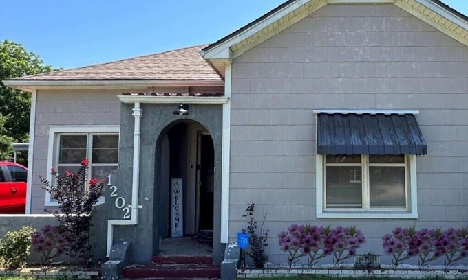 Duncan House | Cozy Cottage Retreat with Spa & Pet-Friendly Amenities