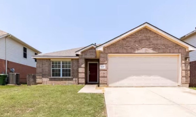 Southeast Arlington House | Experience Unmatched Comfort with Spa and Hot Tub Access