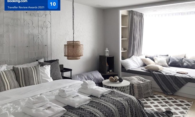 Nimman Apartment | Experience Nimman R316: 4-Star Stay with Family-Friendly Perks
