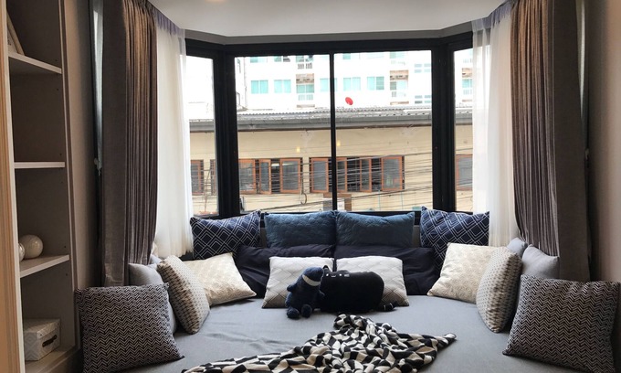 Nimman Condo | Stylish Family Room at Nimman R201 - 10/10 Guest Rated