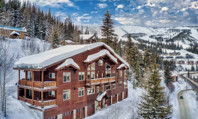 Sandpoint Condo | Experience The Hideaway at Schweitzer - Perfect for Families!