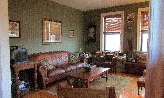 North Bergen Apartment | Experience Broadway Star Living Near NYC with Spa & Breakfast