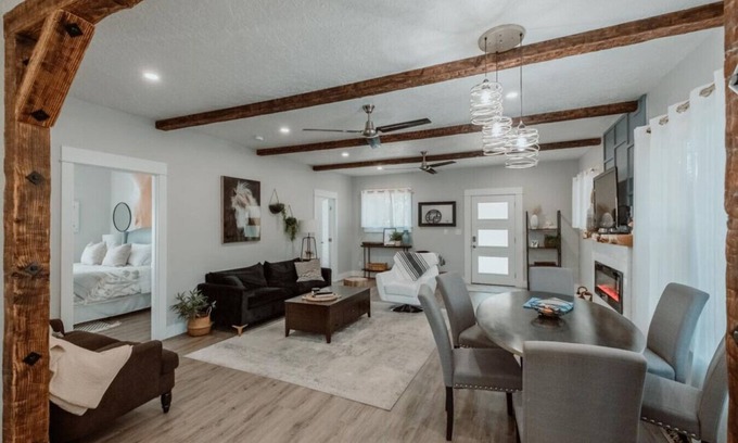 Corvallis House | Modern Home Next to OSU Campus with Pet-Friendly Amenities