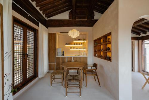 Gyeongju Bed & Breakfast | Discover Stay O'on: Family-Friendly with Pool & Hot Tub