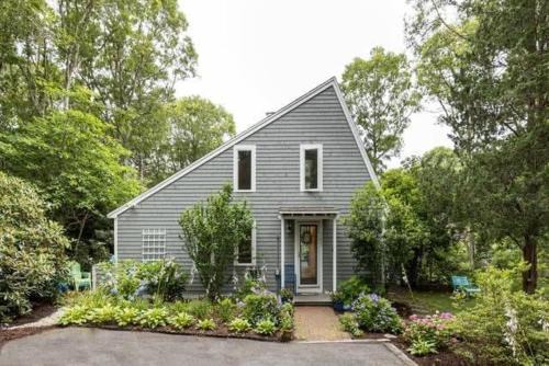 Mashpee House | Modern Saltbox Retreat in New Seabury - Pet Friendly & Pool