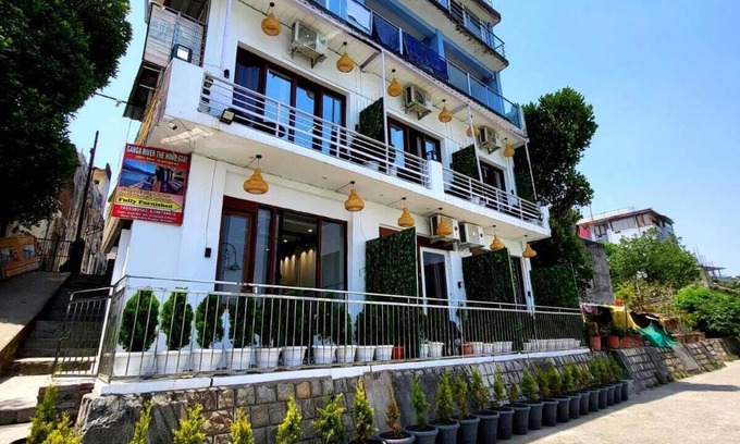Rishikesh Hotel | Stay On The Ganges