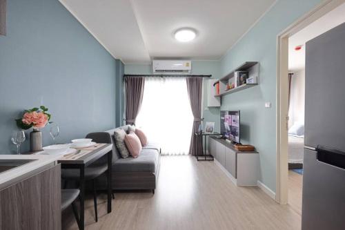 Chiang Mai Apartment | Relaxing Resort Condo with Pool for Your Family Getaway
