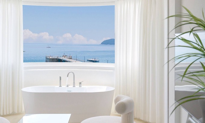 Geoje Hotel | Comfort and Convenience at Stay Saeroc with Free Breakfast