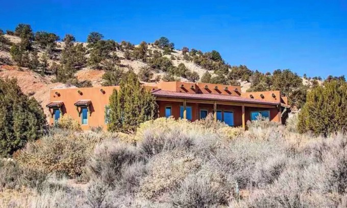Cannonville House | Discover Stay Satori: Private Oasis Near Bryce Canyon