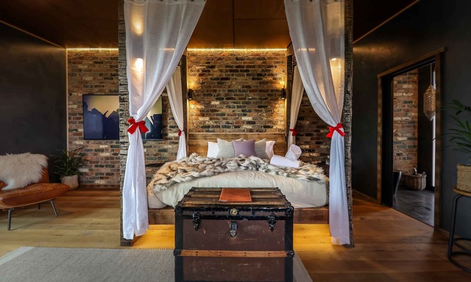 Hepburn Cottage | Discover Unique Salvage Luxury for Memorable Stays