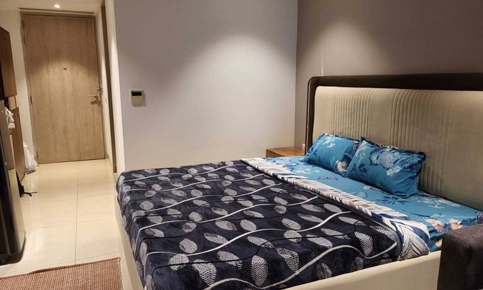 Gurugram Apartment | Enjoy Your Stay with BnBBuddy in Gurugram, Pet-Friendly!