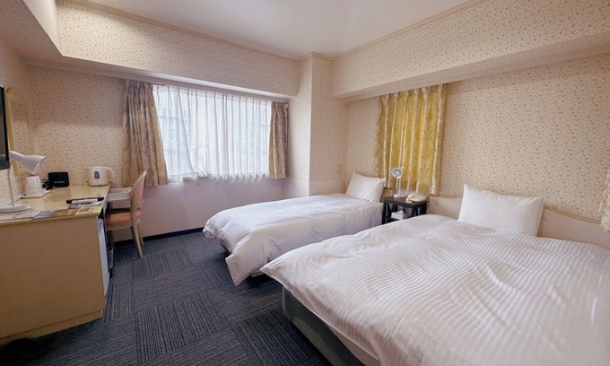 Chuo-ku Hotel | Cozy Nonsmoking Semitriple Room in Fukuoka