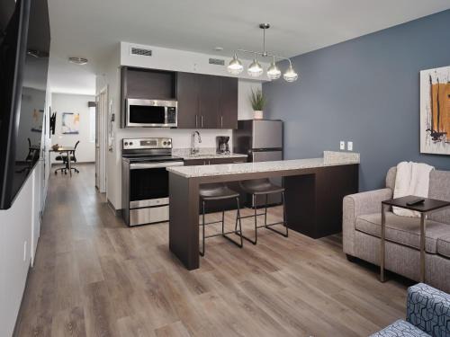 College Station Hotel | Pet-Friendly StayAPT Suites in College Station Awaits You