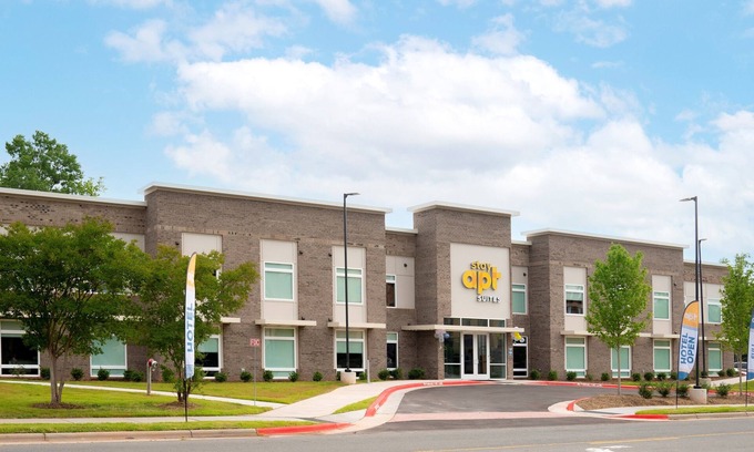 Clegg Apartment | Pet-Friendly StayAPT Suites in Raleigh Durham RTP