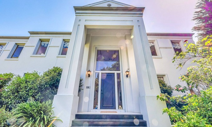 Warrandyte Villa | StayAU Expansive 6BR Villa Scenic Warrandyte