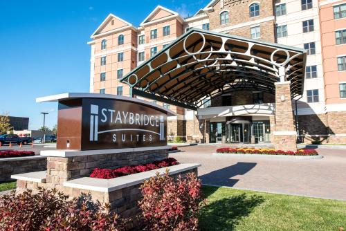 Newtonville Hotel | Top-Rated Staybridge Suites Albany with Pool & Pet-Friendly Perks