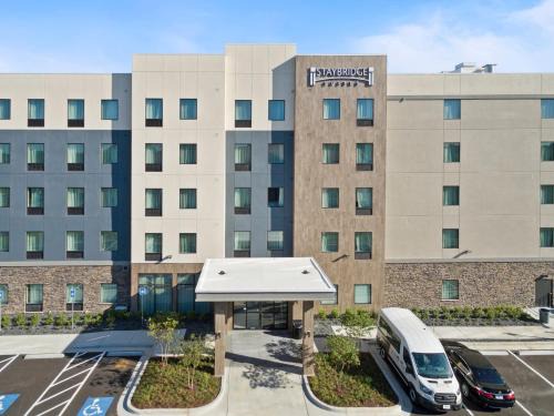 Duluth Hotel | Guest Rated: 9.2 at Staybridge Suites Atlanta NE Duluth