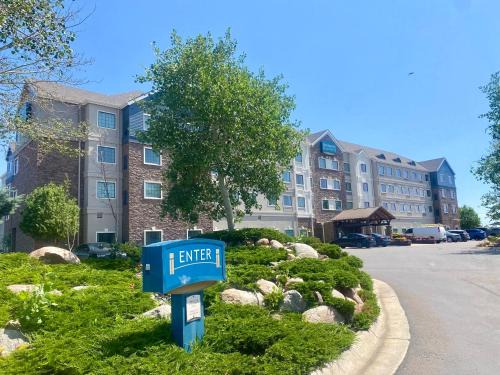 Great Falls Hotel | Staybridge Suites Great Falls: Pet-Friendly with Ocean Views