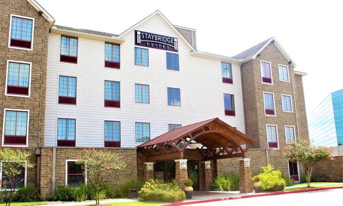Barker Hotel | Comfortable Staybridge Suites Houston - Willowbrook Awaits