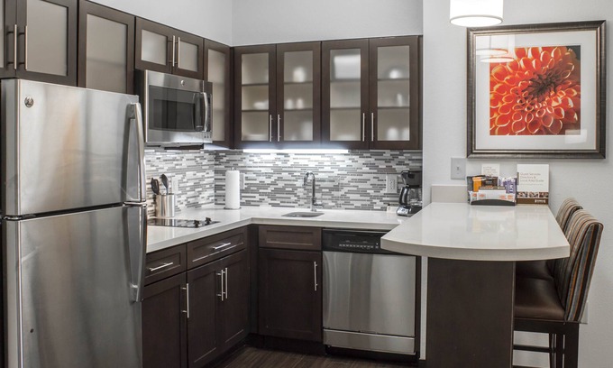 Jacksonville Hotel | Pet-Friendly Staybridge Suites Jacksonville - Rated 9.6/10