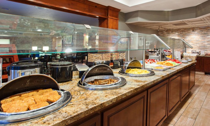Lake Forest Hotel | Discover Staybridge Suites Lake Forest with Top Amenities
