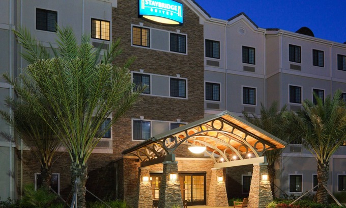 Lafayette Hotel | Discover Staybridge Suites Lafayette – Rated 9/10 with Spa & Breakfast