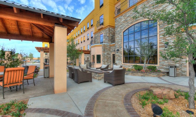 Lubbock Hotel | Top-Rated Staybridge Suites Lubbock South with Great Amenities