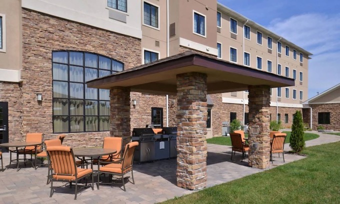 Merrillville Hotel | Discover Staybridge Suites Merrillville with Family-Friendly Amenities