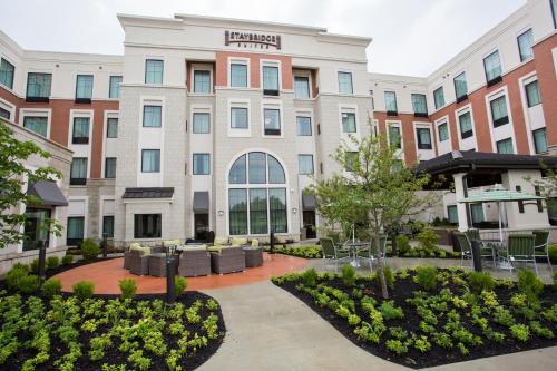 Miamisburg Hotel | Pet-Friendly Staybridge Suites Miamisburg - Rated 9.1/10