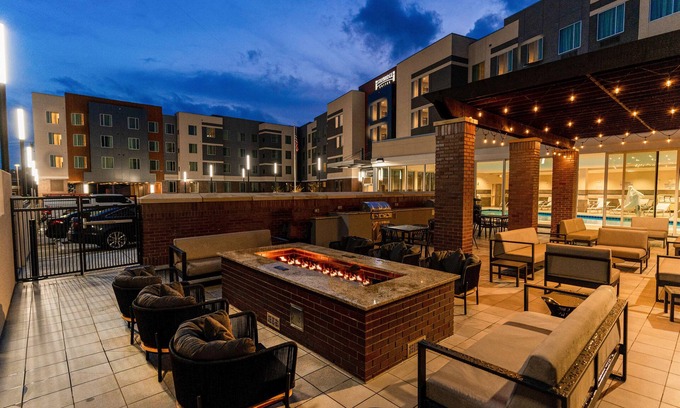 West End Hotel | Discover Staybridge Suites Nashville Vanderbilt - Guest Rated 9/10