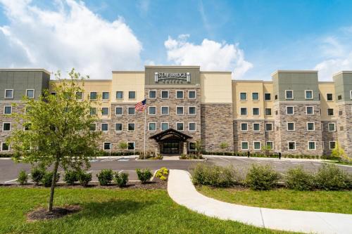 Franklin Hotel | Pet-Friendly Staybridge Suites in Franklin, Rated 9/10