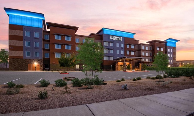 Scottsdale Hotel | Explore Staybridge Suites Scottsdale with Exceptional Amenities