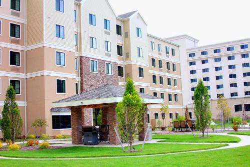 Liverpool Hotel | Pet-Friendly Staybridge Suites Syracuse Liverpool Awaits You