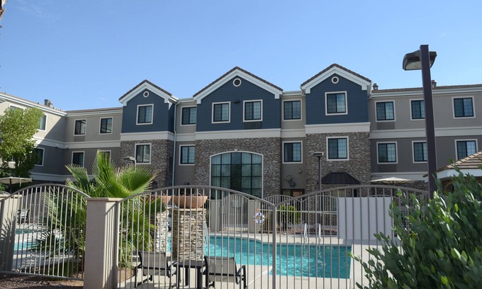 Tucson Hotel | Discover Staybridge Suites Tucson Airport with Pool & Spa